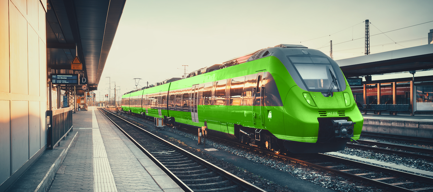Understanding the train passenger experience through social media competitor monitoring
